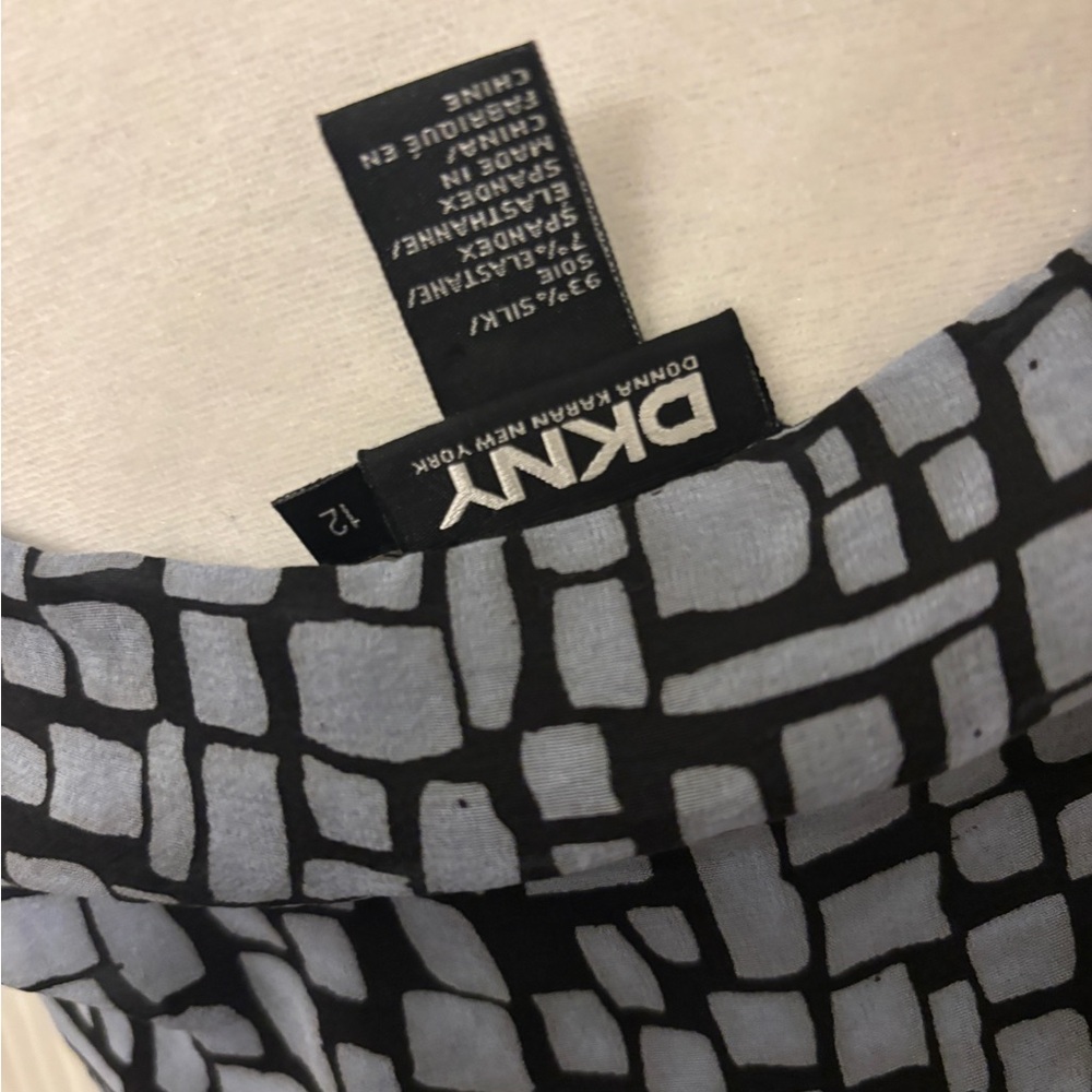 Chic Asymmetrical Black and blue midi Dress - Picture 8 of 10